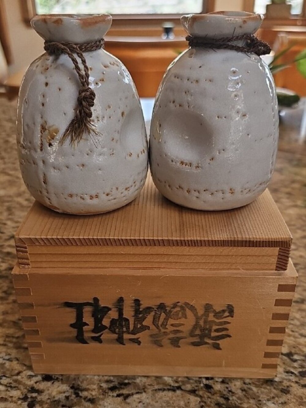 Vintage Japanese Shigaraki Ware Bag-Shaped Sake Bottles Pair Wood Box not used - Picture 10 of 13